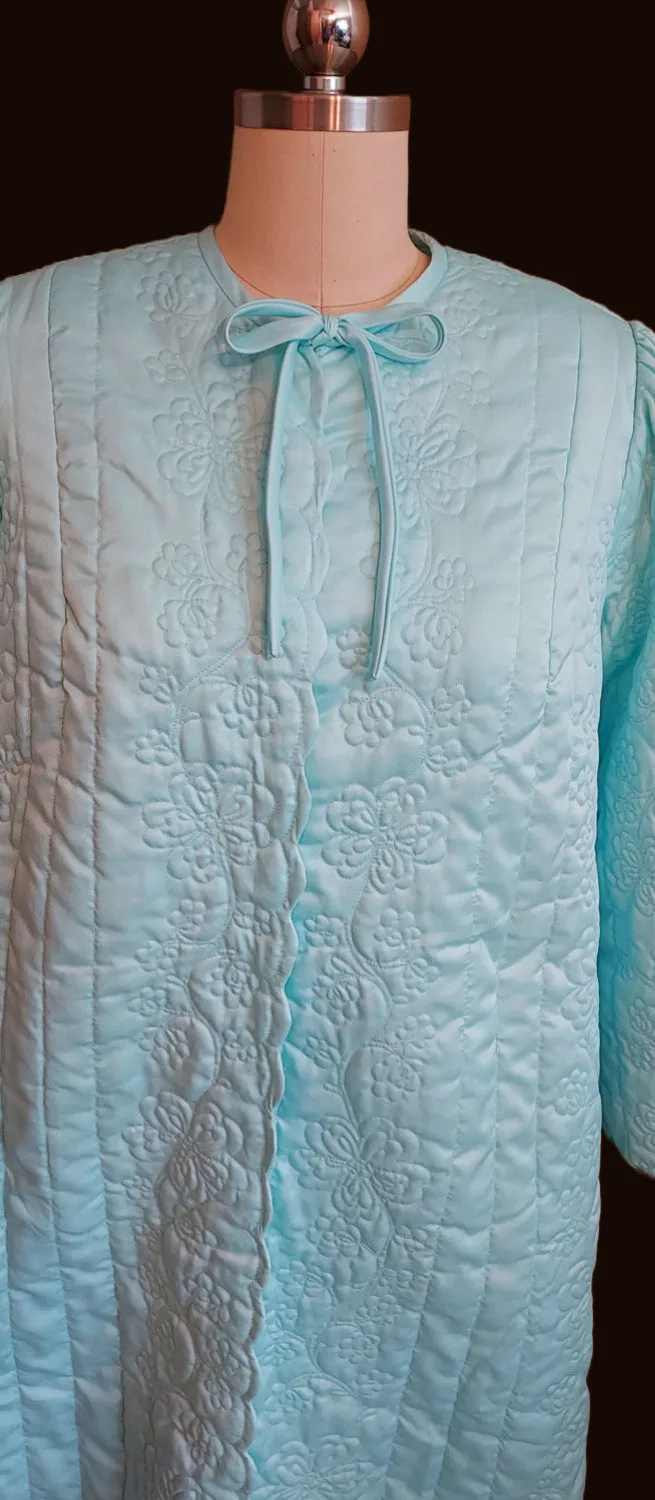 * GLAMOROUS 1960s VINTAGE CYMBAE SCALLOPED SATIN QUILTED ROBE WITH BOW TIE IN GLACIER BLUE FROM HONG KONG