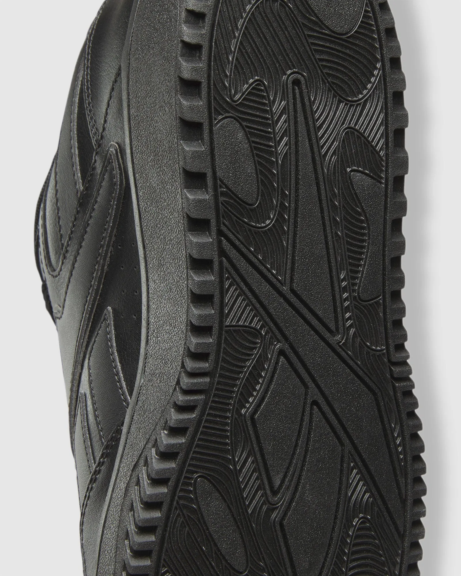 ATR CHILL SNEAKERS