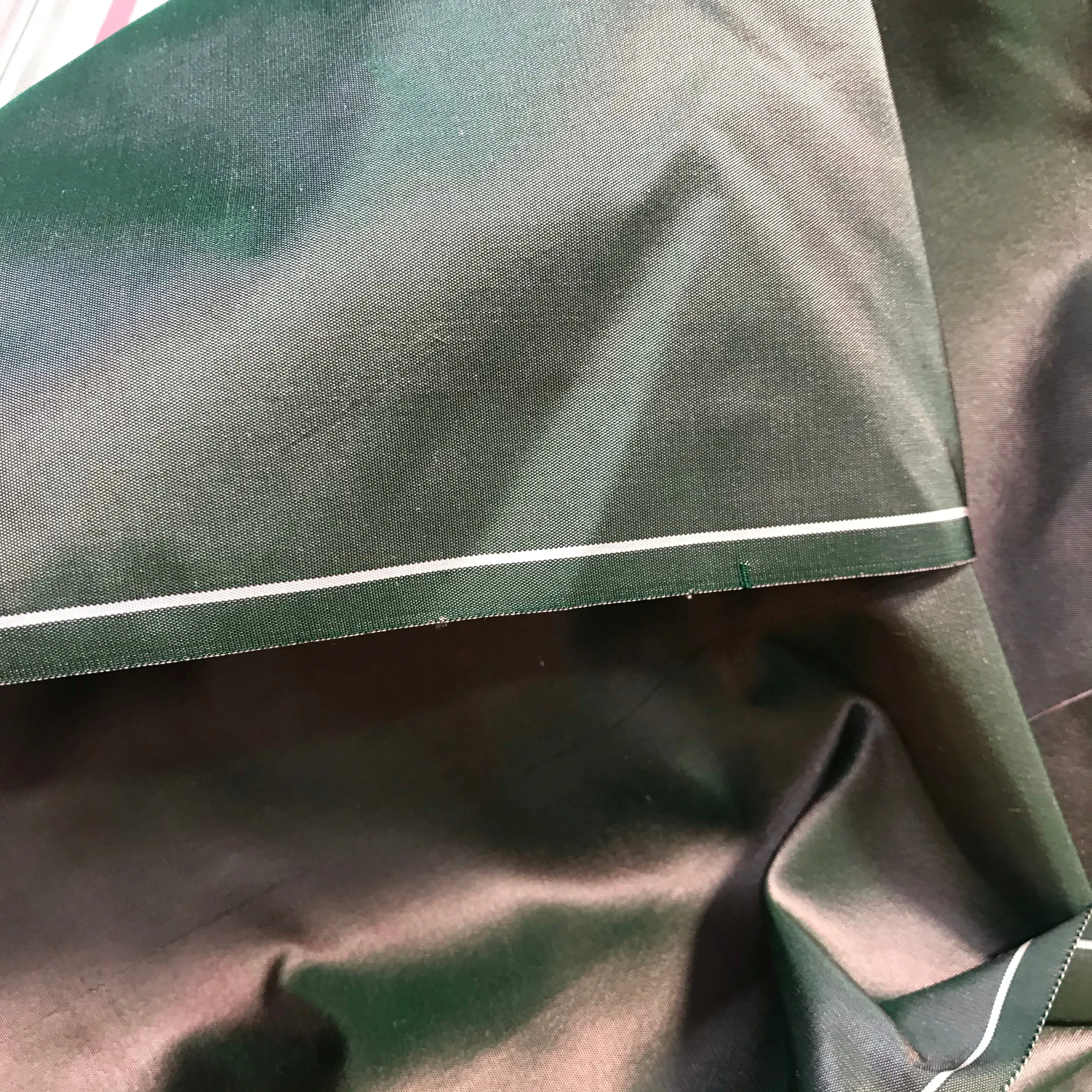 NEW Lady Lisa Designer 100% Silk Taffeta - Solid Green with Pink Iridescence