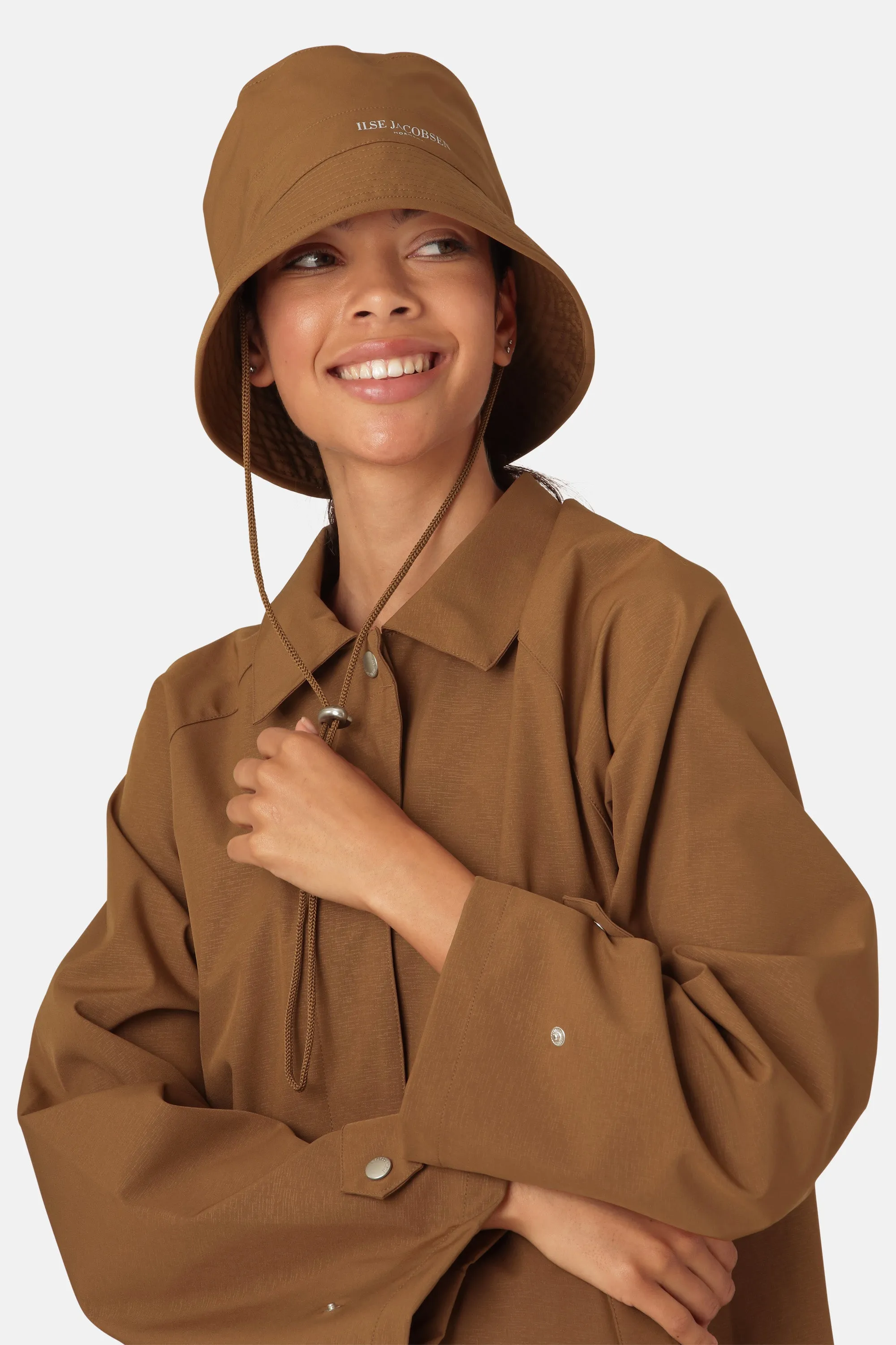Raincoat - Walnut